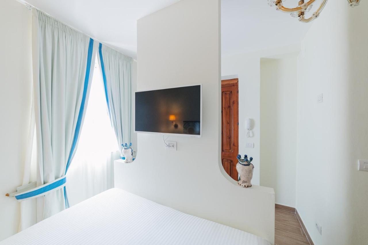 Ottaviano Suite - Elegante Attico Vista Mare تاورمينا المظهر الخارجي الصورة