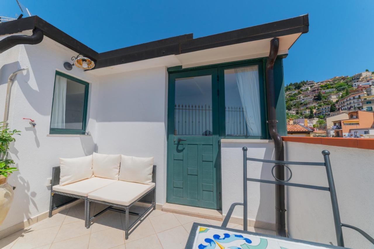 Ottaviano Suite - Elegante Attico Vista Mare تاورمينا المظهر الخارجي الصورة